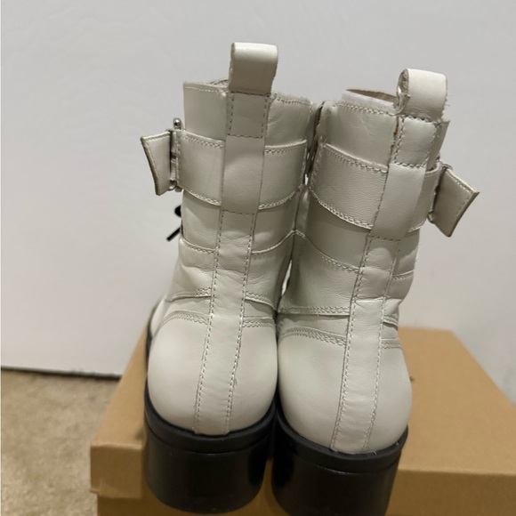 Marc Fisher White Leather Winter Zip-up Ankle Boot - Picture 5 of 13